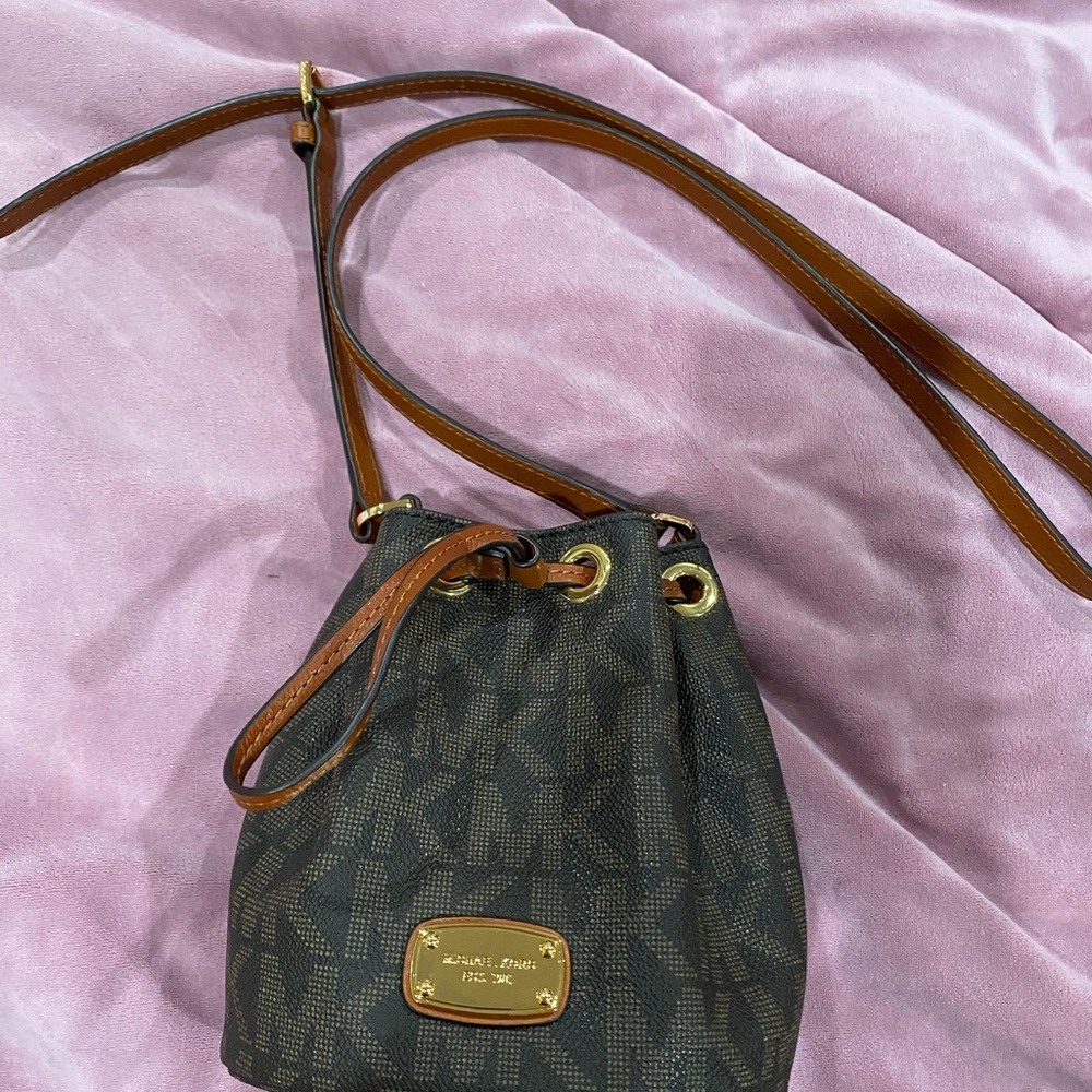 Michael Kors Bucket Bag